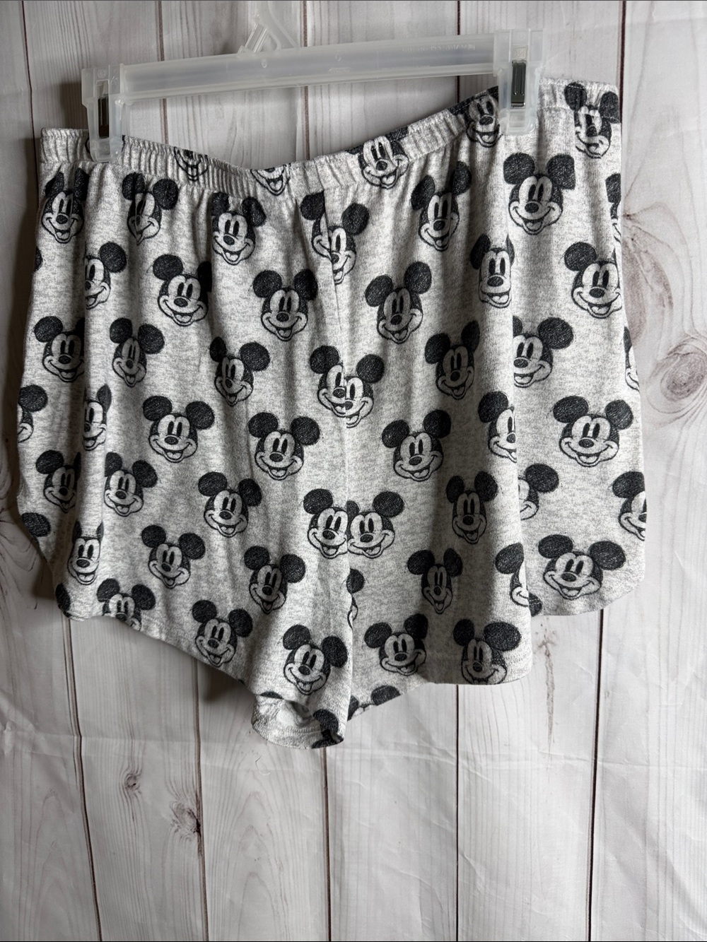 Disney Mickey Mouse Short Pajama Set xl (16-18) - Picture 4 of 5